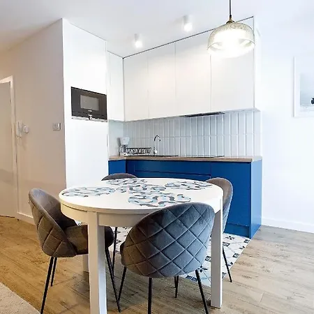 Apartament Golden View Rewal Morska 1 Bezposrednio Przy Plazy Basen Jacuzzi Sauna Silownia Bawialnia * Rewal